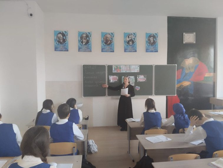30 января в рамках профориентационного курса «Россия – мои горизонты» в 6-11 классах прошли занятия на тему «Россия индустриальная: легкая промышленность»..
